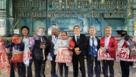 运动达人骆歆素颜直播秀淤青，主持人坦言工作磕碰是努力证明